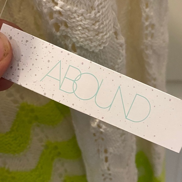 Abound Sweater, Ivory and Sorbet Green- NWT - Picture 5 of 9